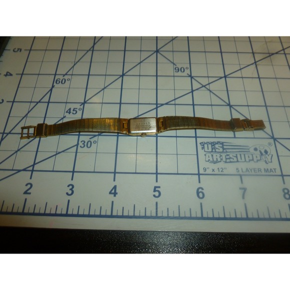 Vintage Seiko Quartz Womens‎ Watch Gold Tone Rectangle 2E20-5029 Textured Band